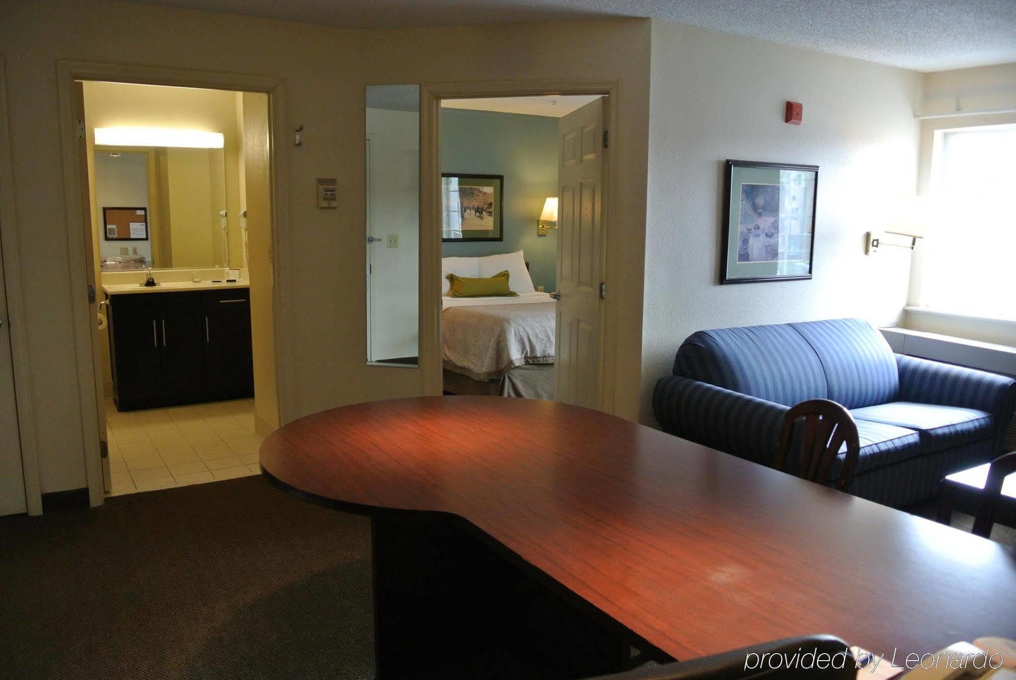 Candlewood Suites Washington-Fairfax By Ihg Exterior foto