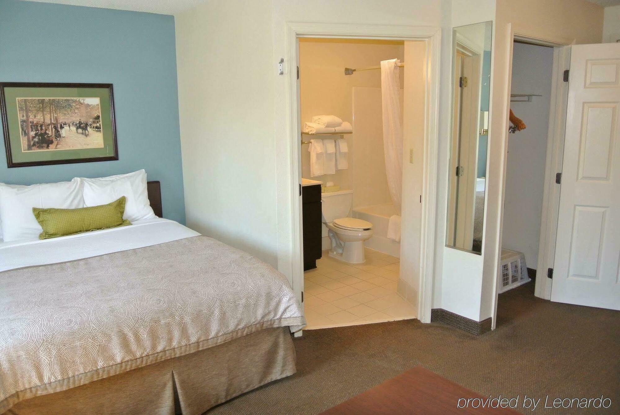 Candlewood Suites Washington-Fairfax By Ihg Exterior foto