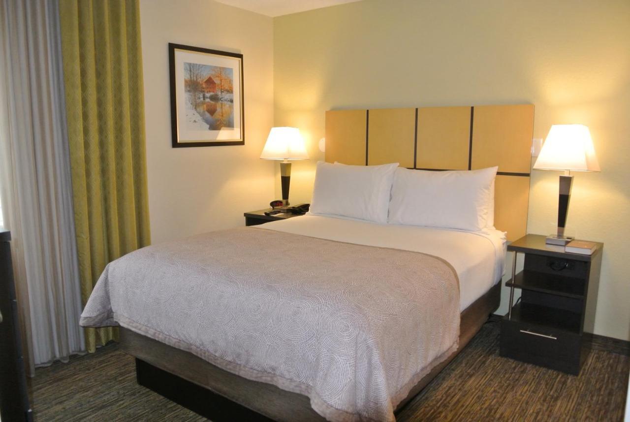 Candlewood Suites Washington-Fairfax By Ihg Exterior foto